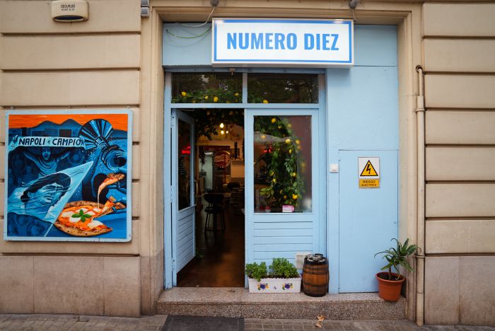 Entrada Restaurante Número 10