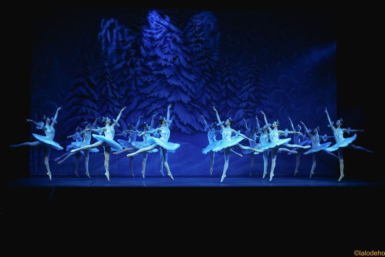 EL CASCANUECES - BALLET DE KIEV EL CASCANUECES - BALLET DE KIEV