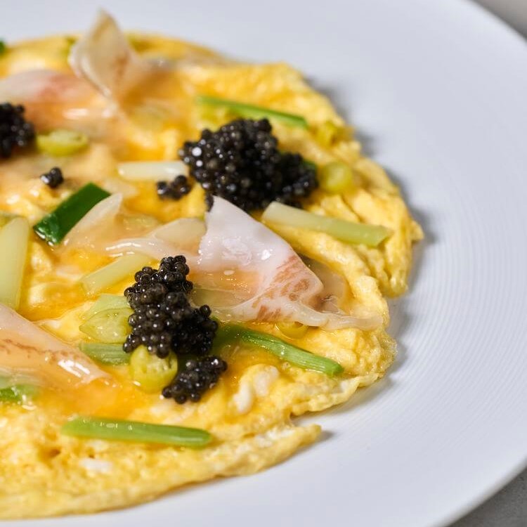 Casa Marcial tortilla vaga de papada Cinco Jotas con Riofrío Caviar Ecológico Naccarii Essence Casa Marcial tortilla vaga de papada Cinco Jotas con Riofrío Caviar Ecológico Naccarii Essence