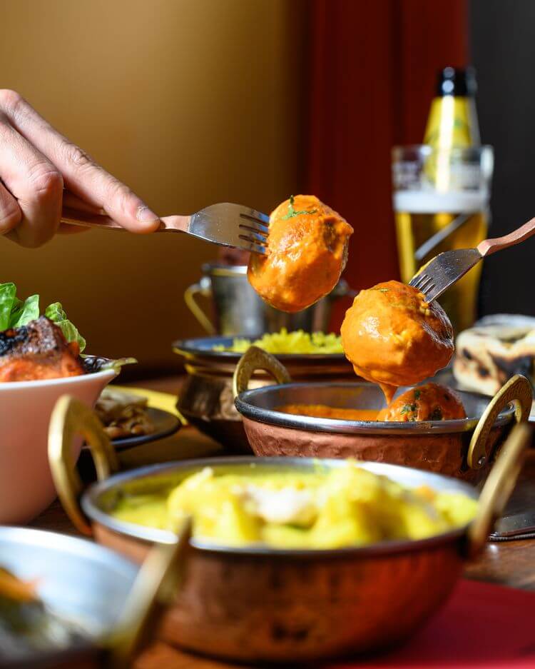 Mayura Restaurant Mayura invita a celebrar el amor con un menú de película inspirado en Bollywood