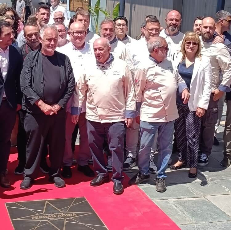 Ferran Adria y los cocineros de Castelldefels