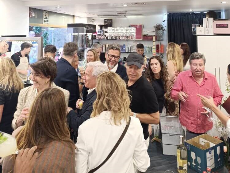 Maria Barcelona Peluquerias aniversario Maria Barcelona Peluquerias aniversario